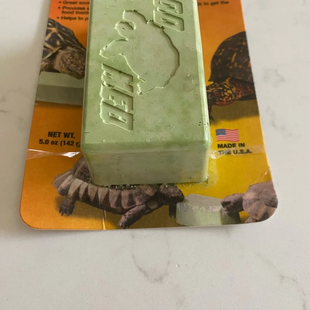 Green Tortoise Block Zoo Med Calcium Block with Cactus and Vegetables NEW